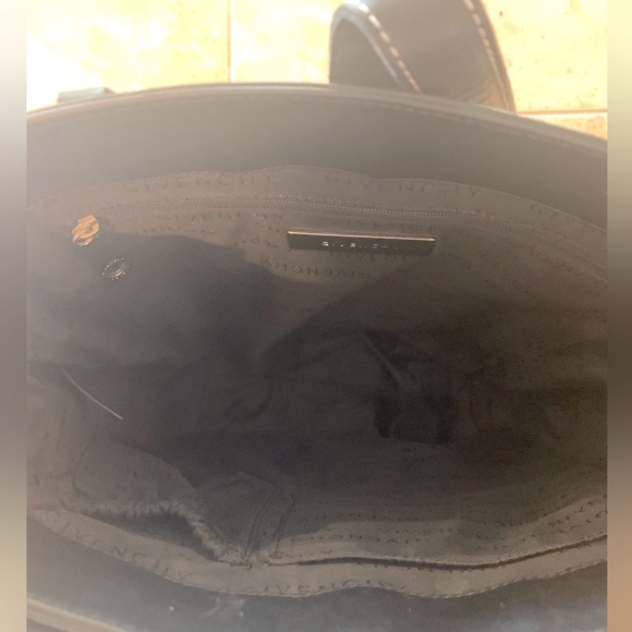 Givenchy | Black Leather Tote Bag - Picture 6 of 8